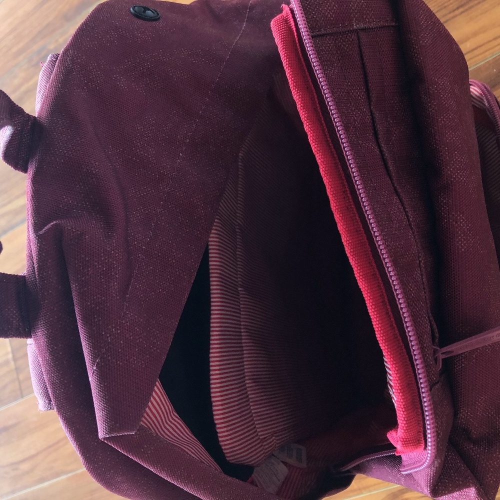 USED Herschel Backpack (Maroon and Navy)